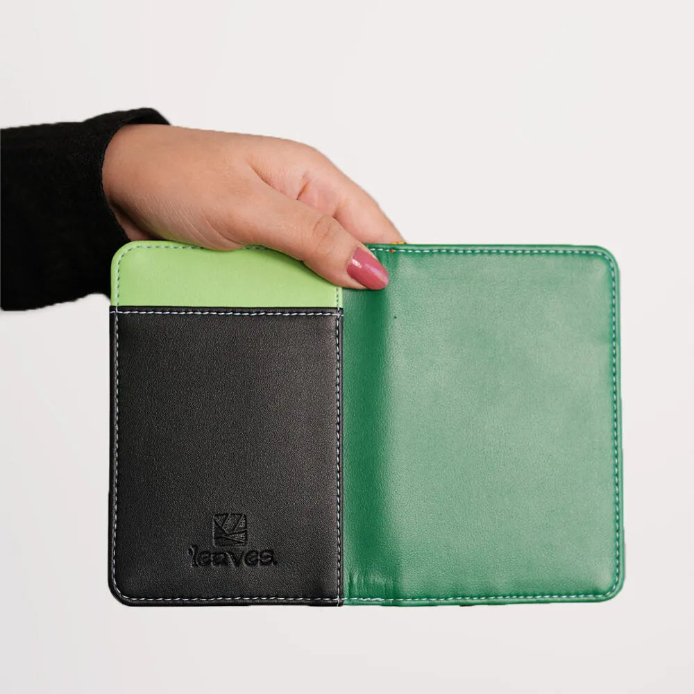 The Aurora Passport Holder - Rootieland