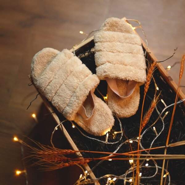 Fluffies Winter Slipper - Beige With Elastic Strap