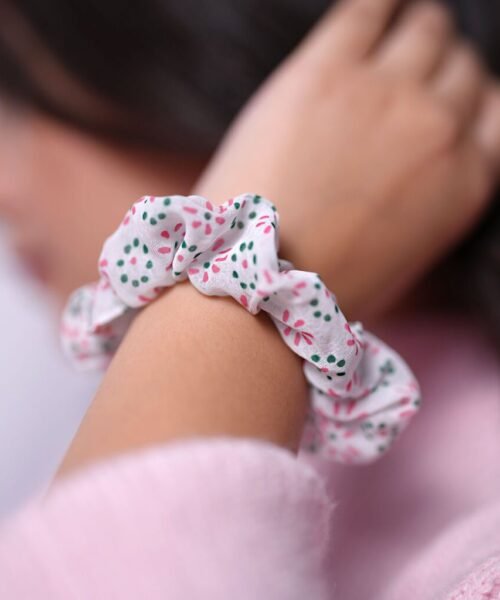 Scrunchie – White Dots Print