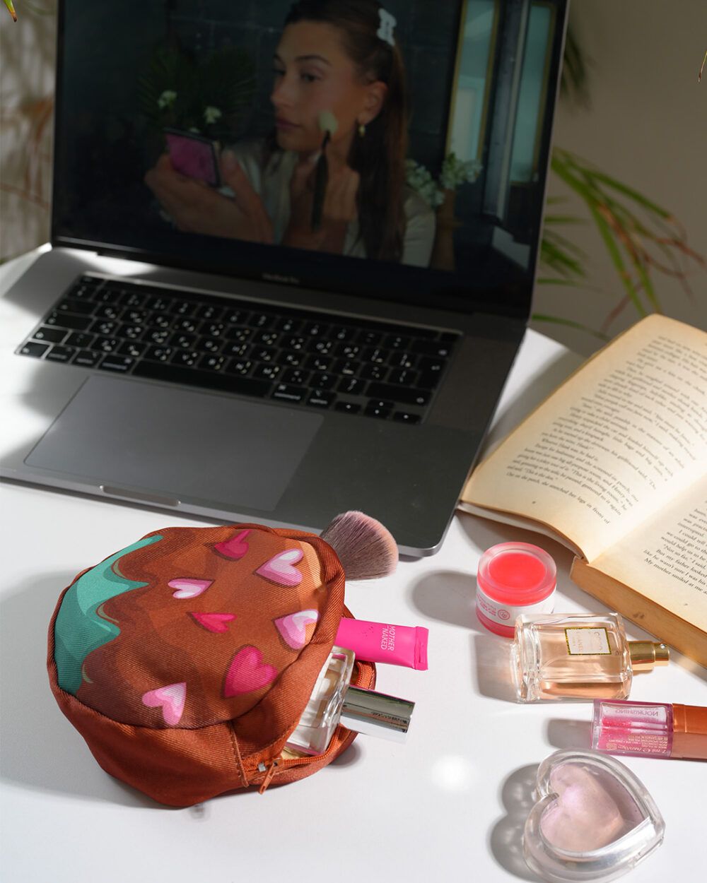 Strawberry Hearts - Makeup Pouch - Image 2